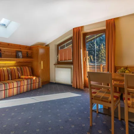 Regina's Apart Hotel *
